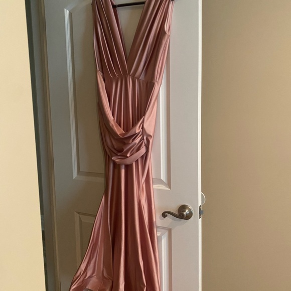 Dress - Picture 1 of 2